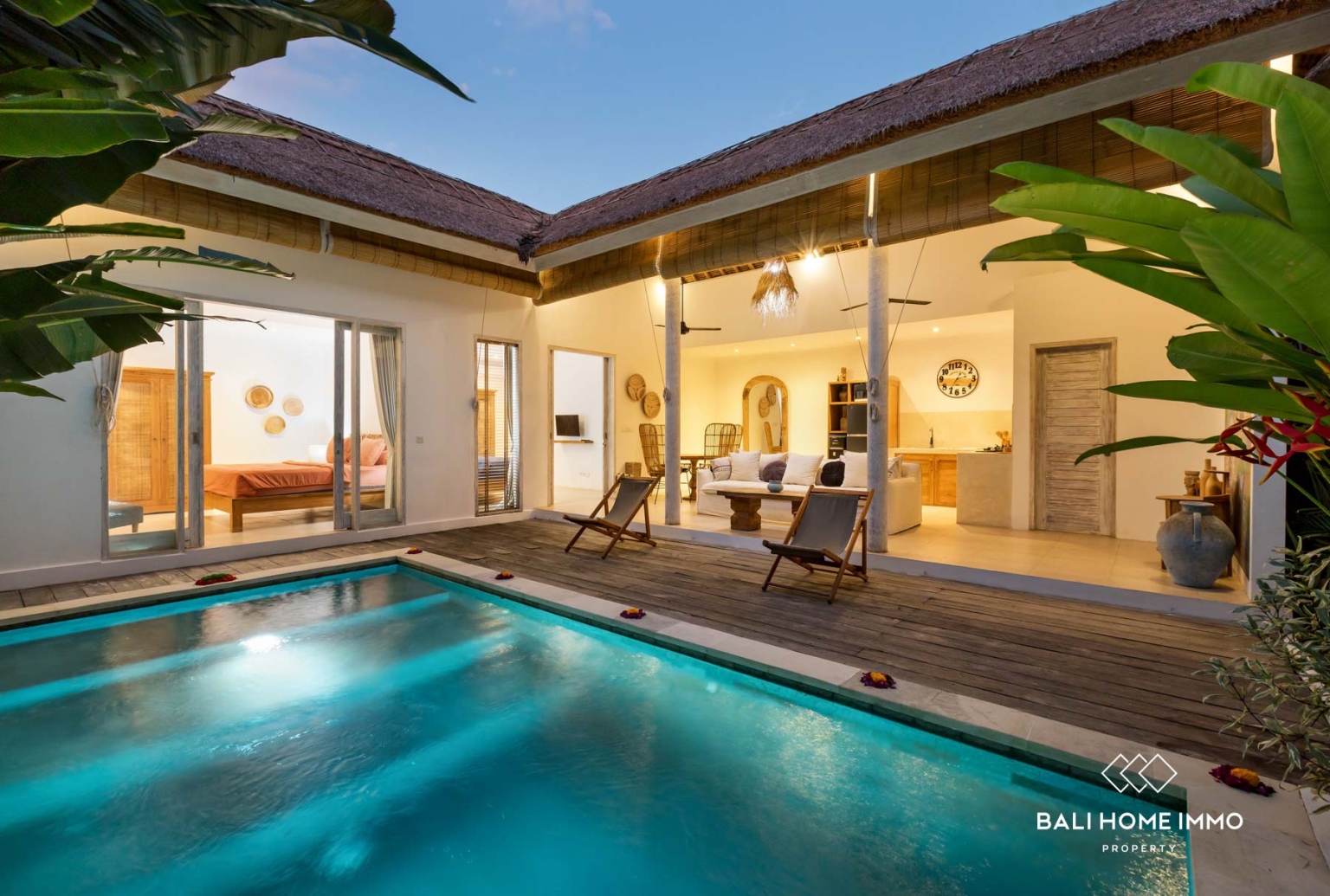 Tropical 2 Bedroom Villa for Leasehold Sale in Kerobokan Bali view 21
