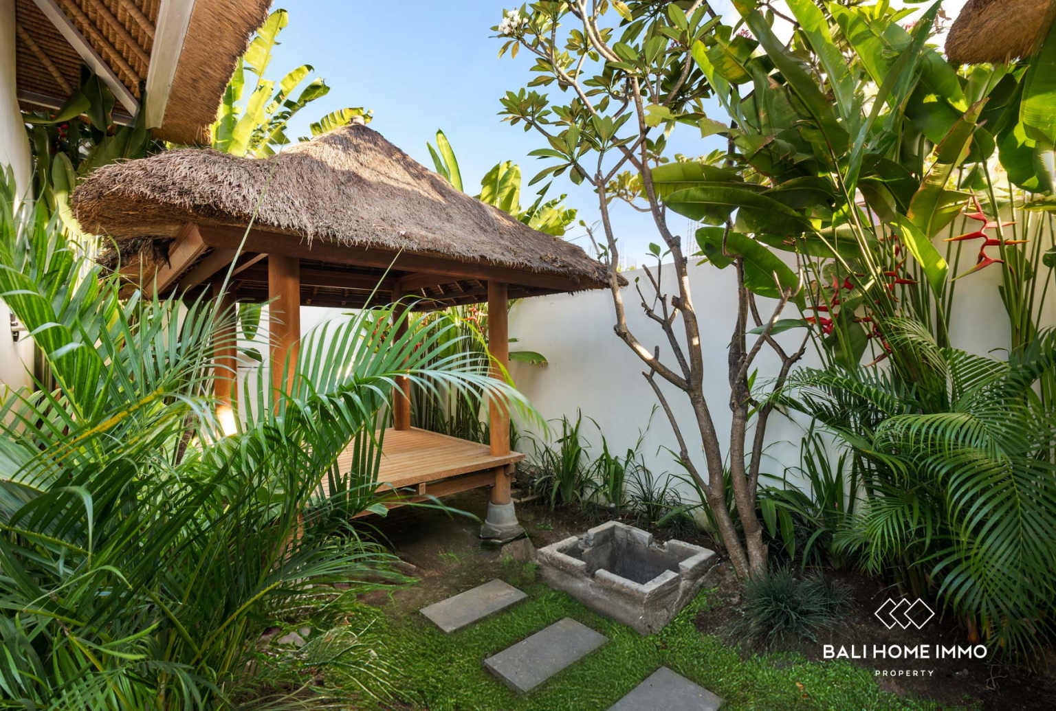 Tropical 2 Bedroom Villa for Leasehold Sale in Kerobokan Bali view 20