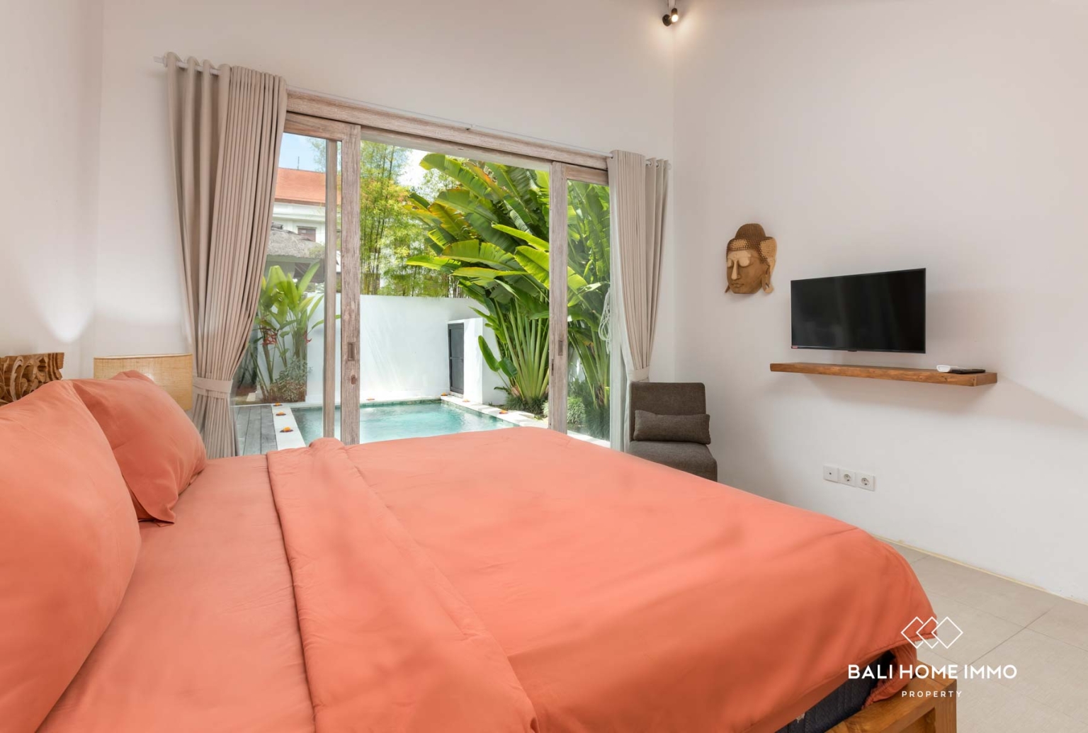 Tropical 2 Bedroom Villa for Leasehold Sale in Kerobokan Bali view 13