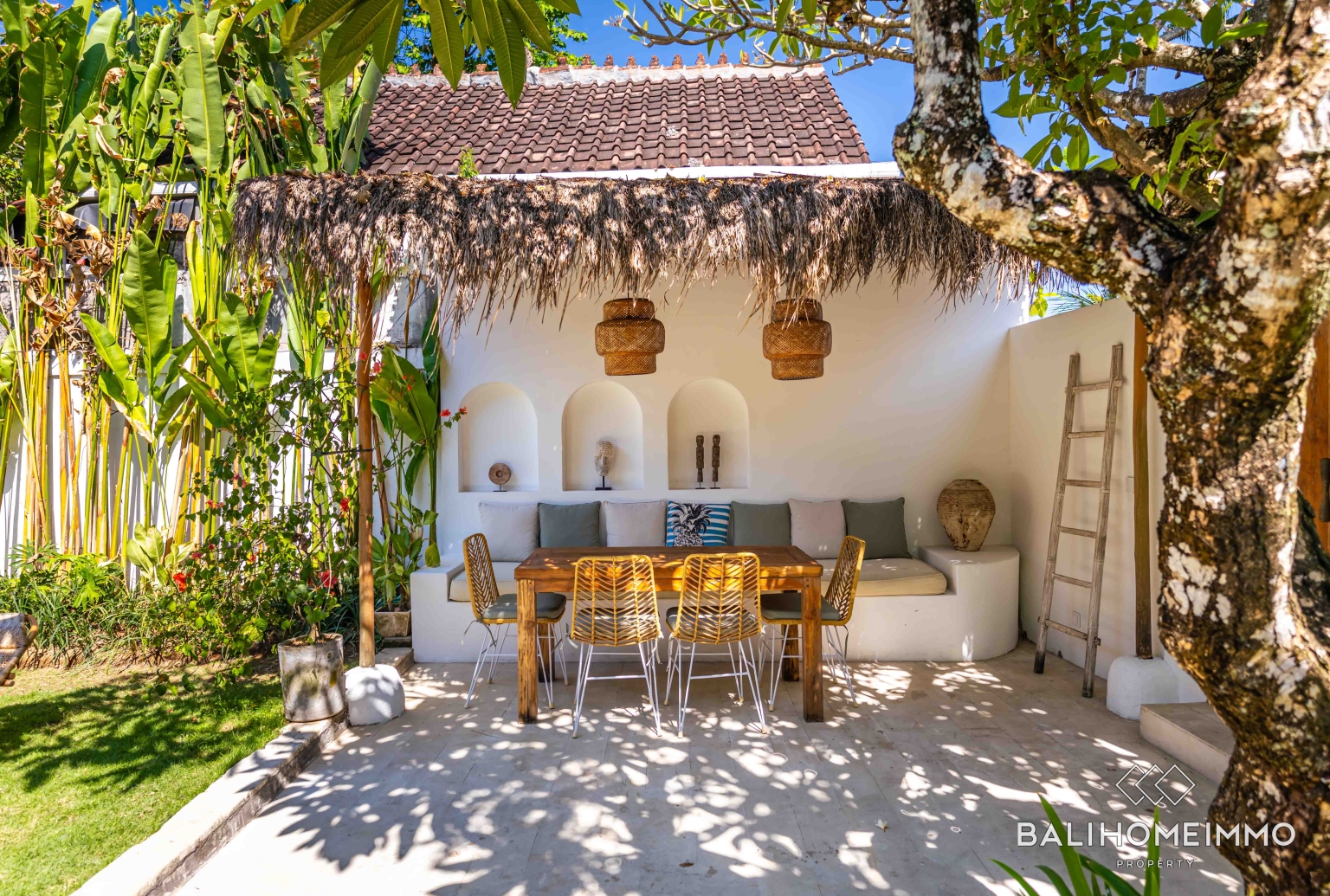Vila tropis 2 kamar untuk disewakan tahunan dan bulanan di Berawa Canggu view 25