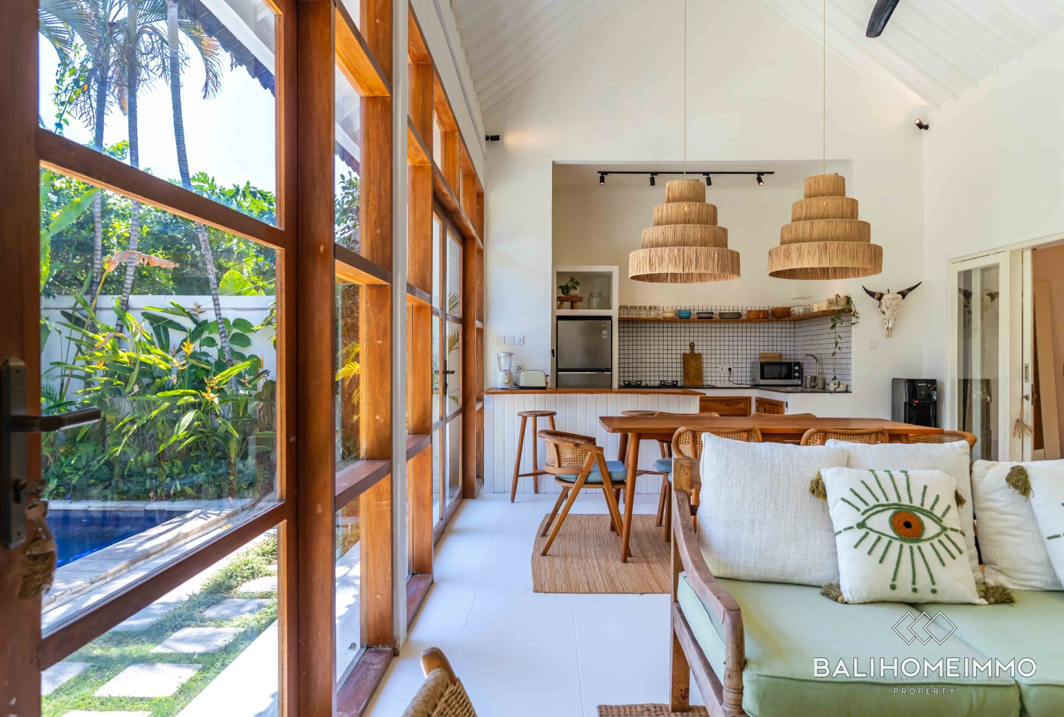 Vila tropis 2 kamar untuk disewakan tahunan dan bulanan di Berawa Canggu view 7