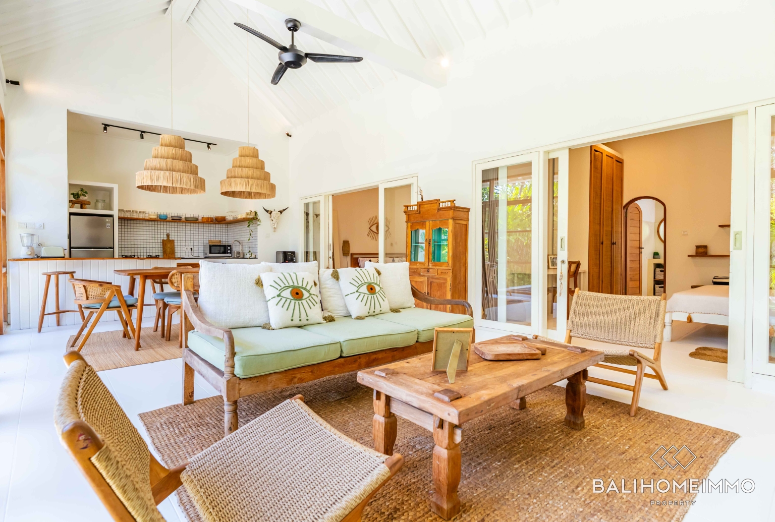 Vila tropis 2 kamar untuk disewakan tahunan dan bulanan di Berawa Canggu view 5