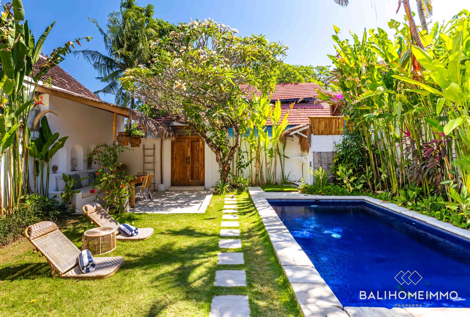 Vila tropis 2 kamar untuk disewakan tahunan dan bulanan di Berawa Canggu view 21