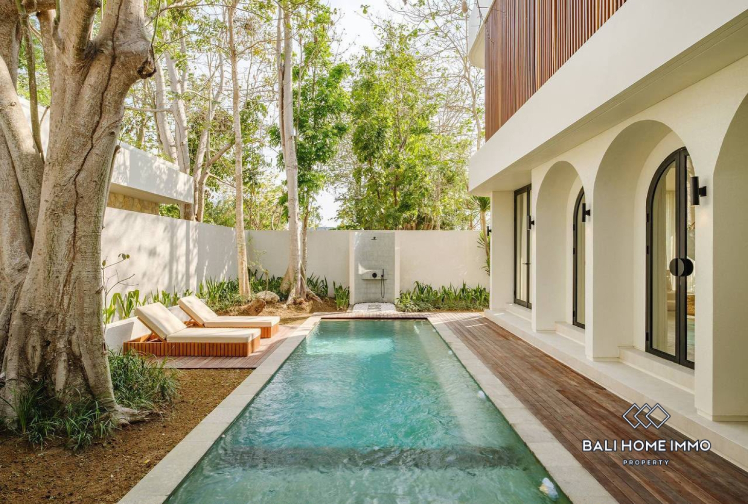 Tropical 3 Bedroom Villa for Sale Leasehold in Bingin view 2