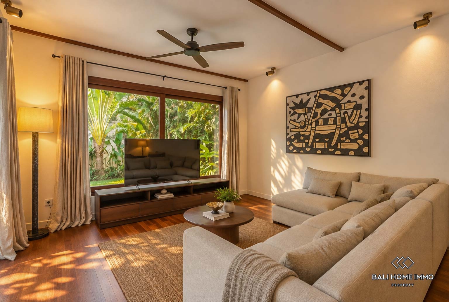 Villa mewah bergaya tropis dengan 3 kamar dijual dengan status hak sewa di Bali, Sanur. view 3