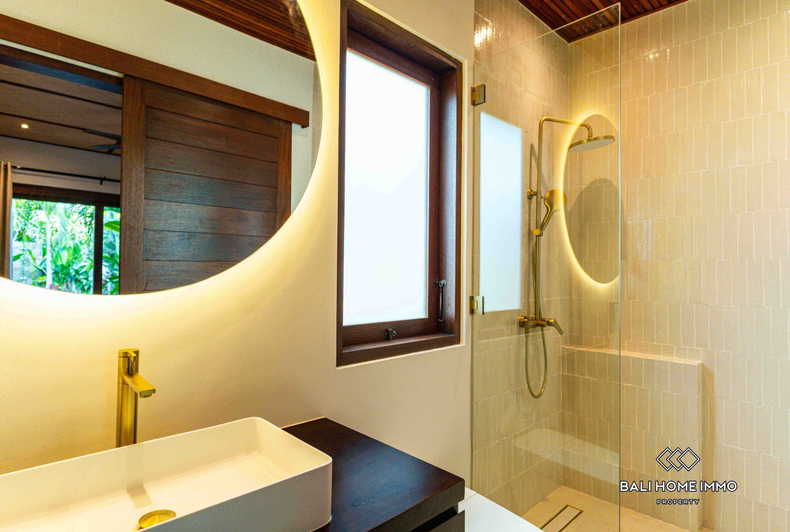 Villa de luxe tropicale de 3 chambres à vendre en bail emphytéotique à Sanur, Bali view 16