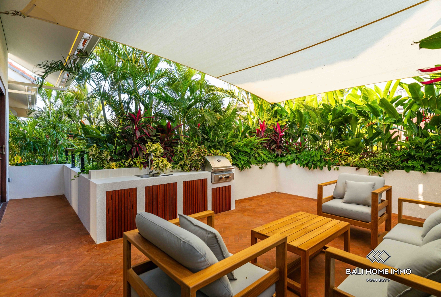 Villa de luxe tropicale de 3 chambres à vendre en bail emphytéotique à Sanur, Bali view 21