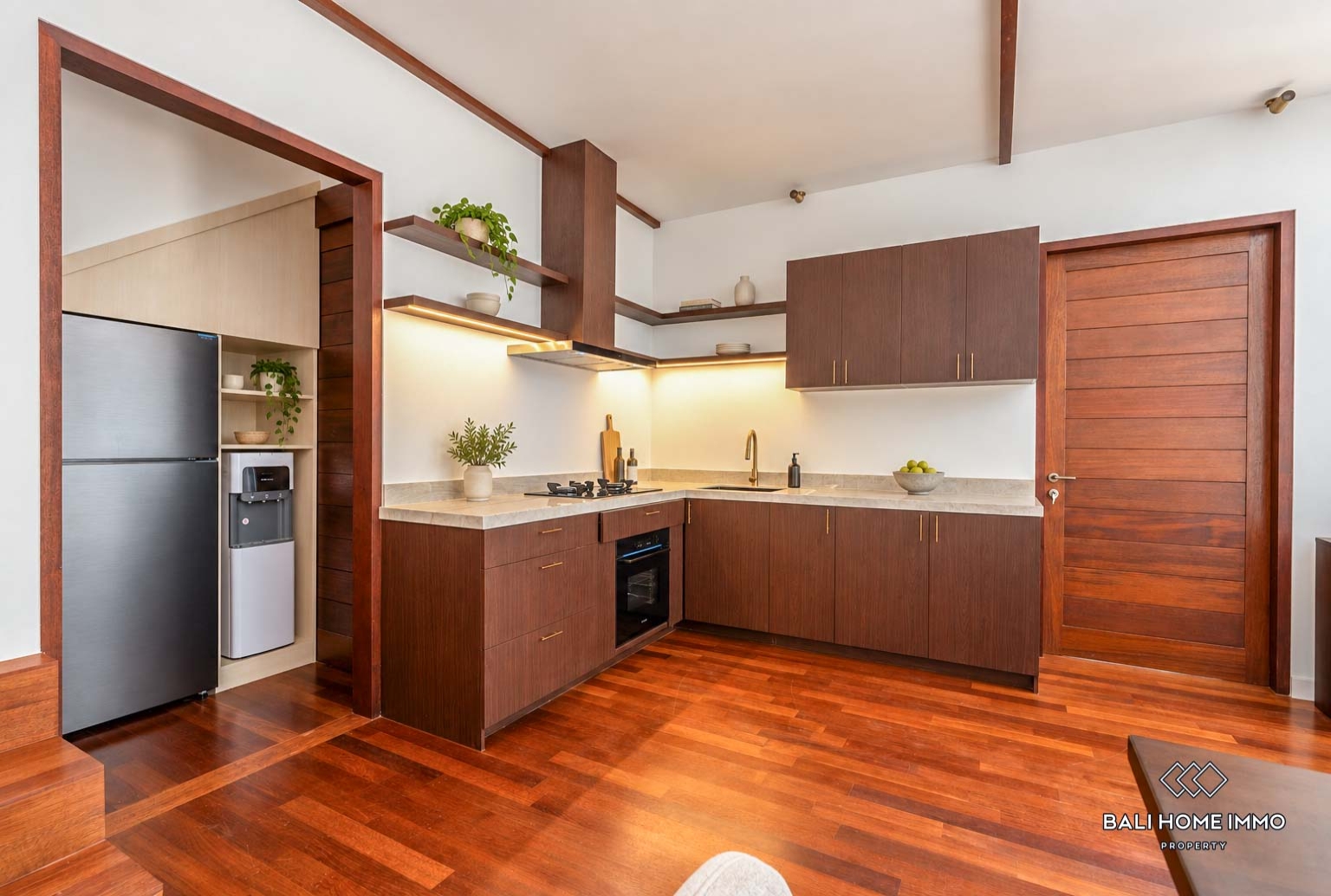 Villa mewah bergaya tropis dengan 3 kamar dijual dengan status hak sewa di Bali, Sanur. view 4