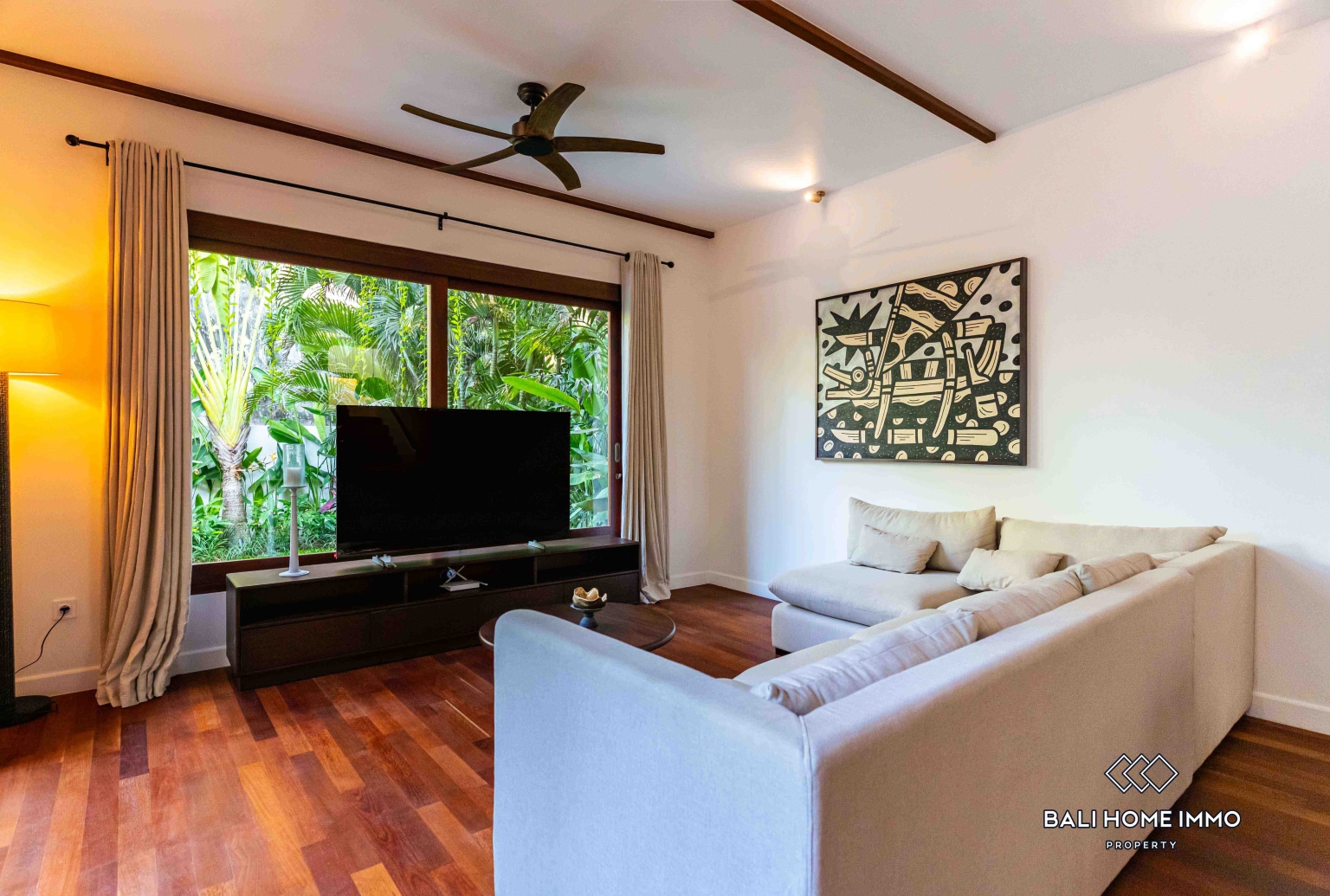 Villa de luxe tropicale de 3 chambres à vendre en bail emphytéotique à Sanur, Bali view 3