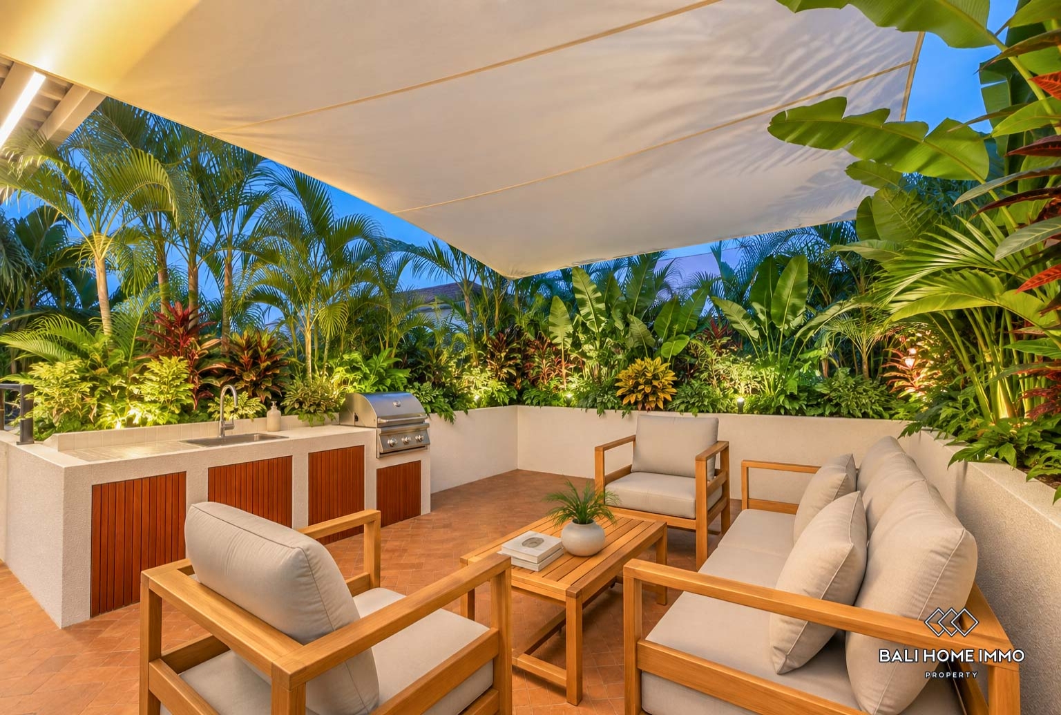 Villa mewah bergaya tropis dengan 3 kamar dijual dengan status hak sewa di Bali, Sanur. view 13