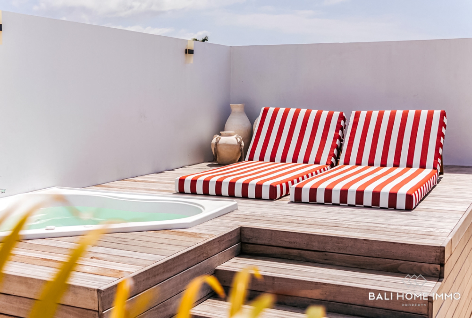 TROPICAL UNIQUE 2 BEDROOM VILLA WITH JACUZZI FOR SALE IN ULUWATU view 17