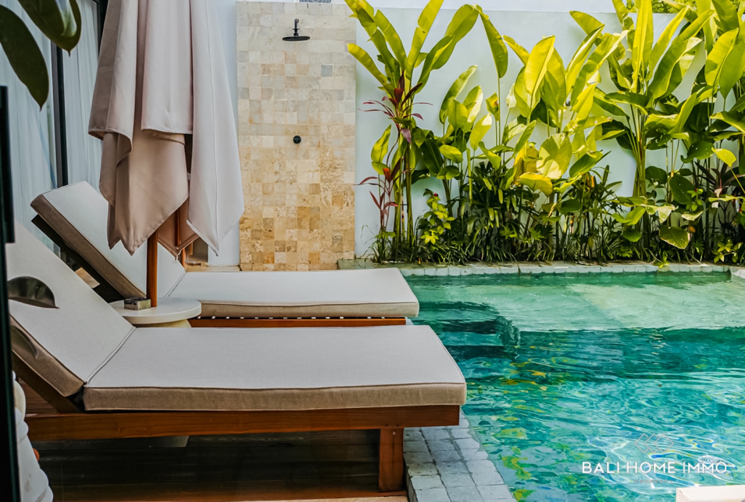 TROPICAL UNIQUE 2 BEDROOM VILLA WITH JACUZZI FOR SALE IN ULUWATU view 2