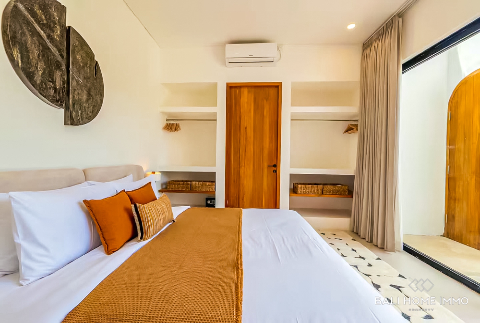 TROPICAL UNIQUE 2 BEDROOM VILLA WITH JACUZZI FOR SALE IN ULUWATU view 10