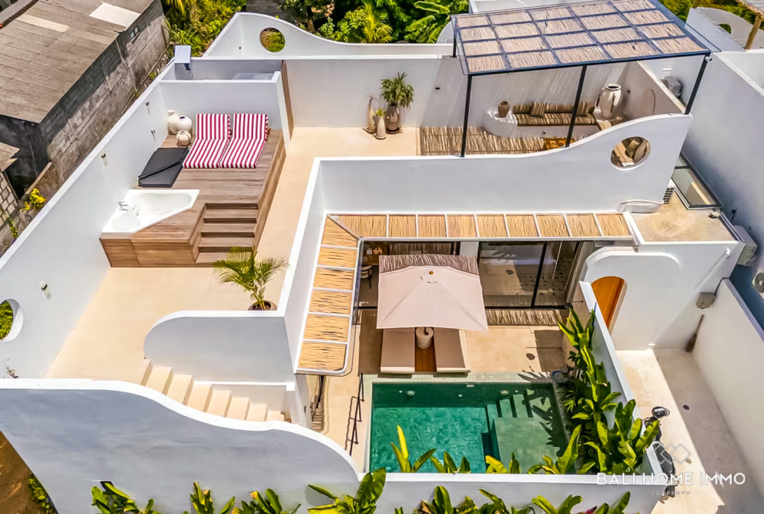 TROPICAL UNIQUE 2 BEDROOM VILLA WITH JACUZZI FOR SALE IN ULUWATU view 20