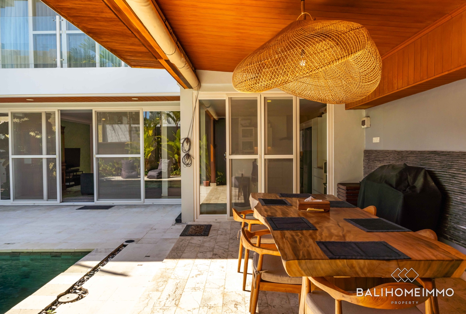 Turnkey Family 4 Bedroom Villa for sale in Umalas Bali view 3