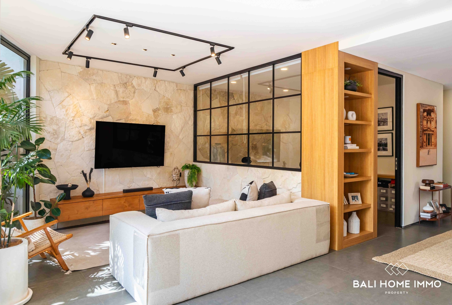Two unit villas for sale in one package in Babakan Canggu view 4