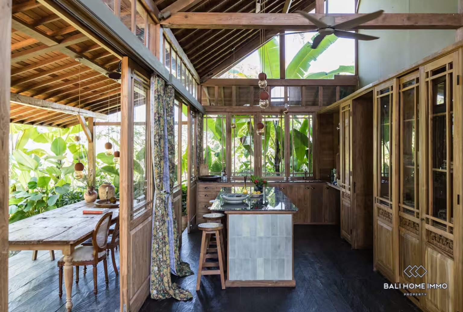 Two units 2 bedroom villa for sale in Bali Kedungu view 7