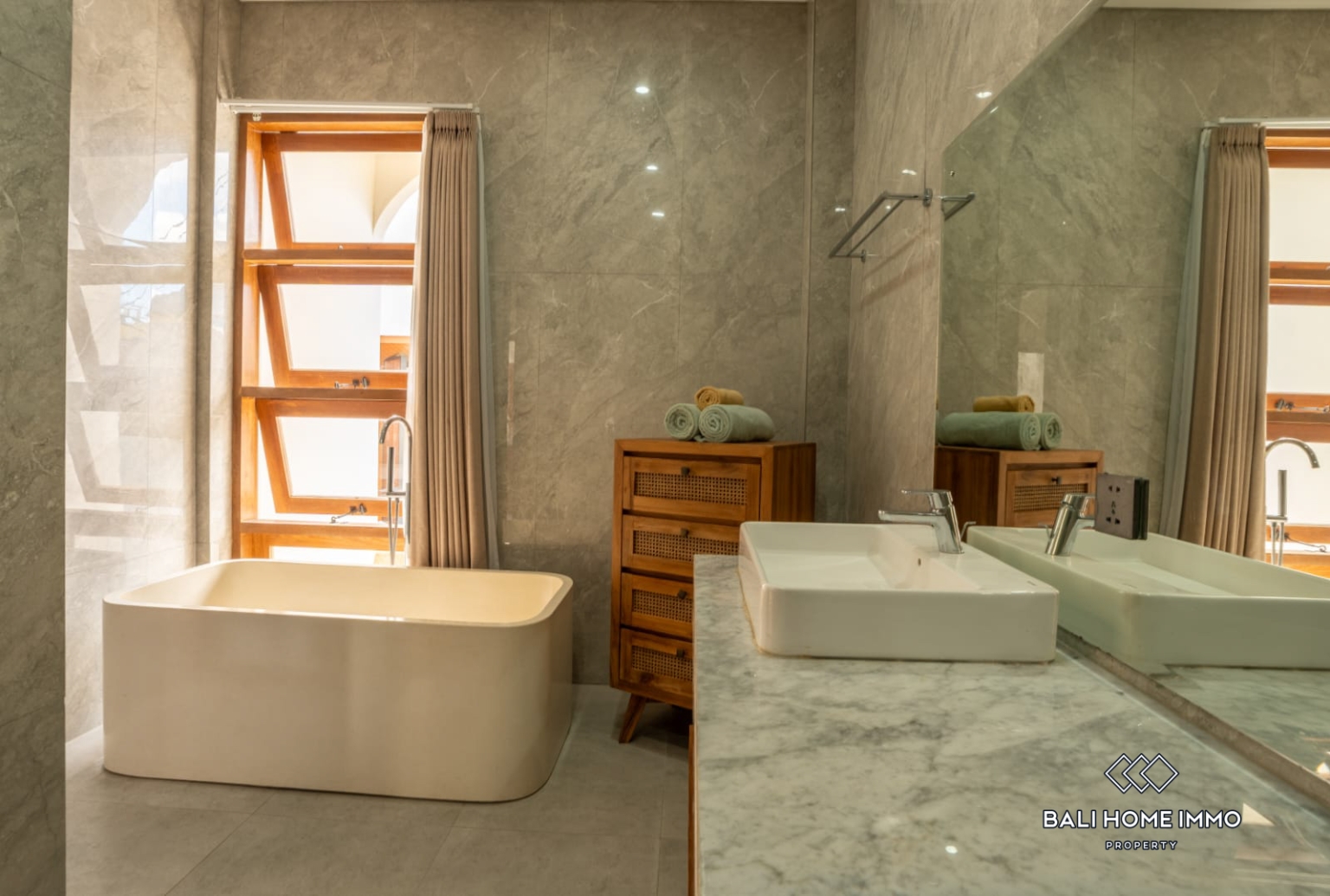 two villas for sale in in Umalas near school view 16