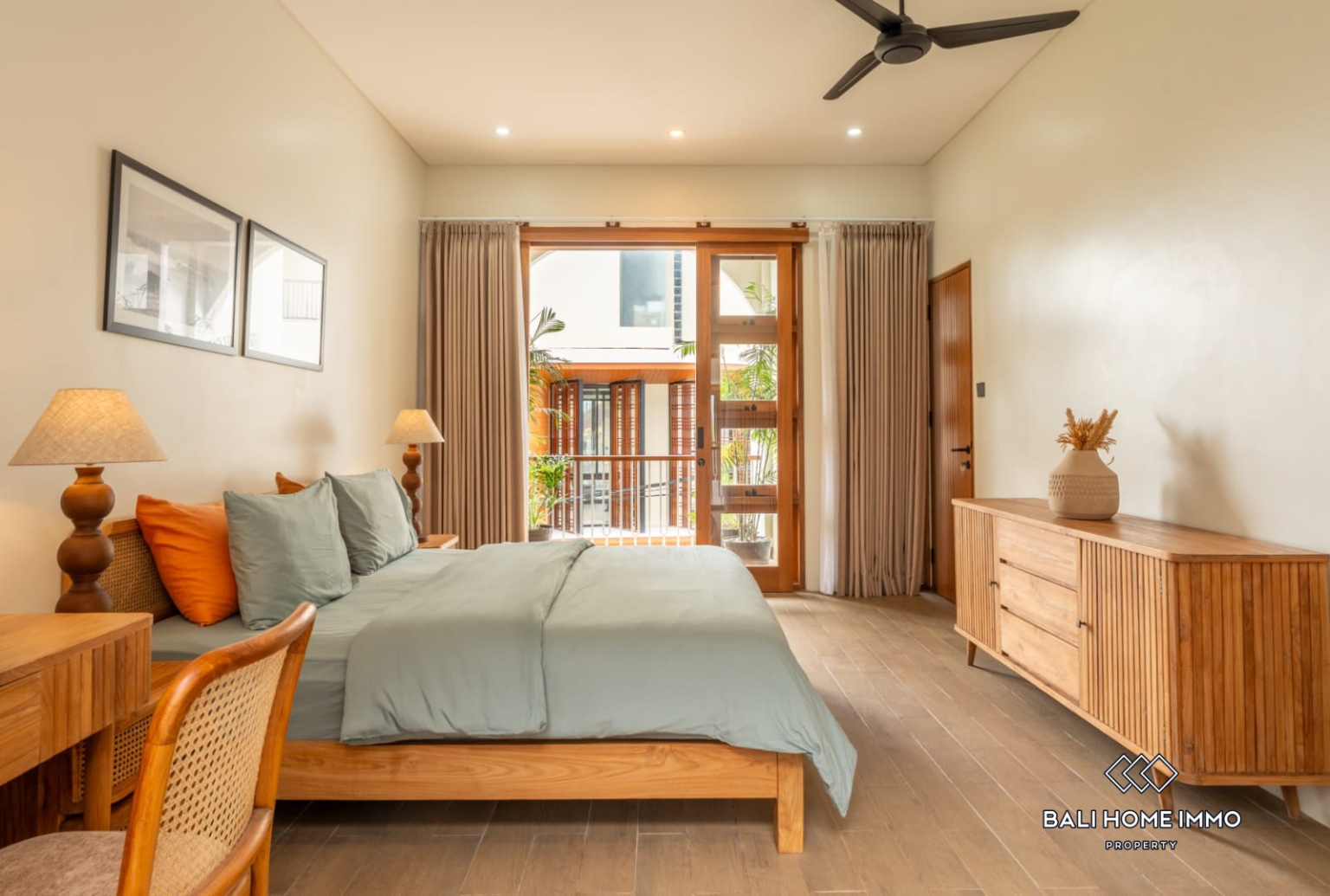 two villas for sale in in Umalas near school view 11