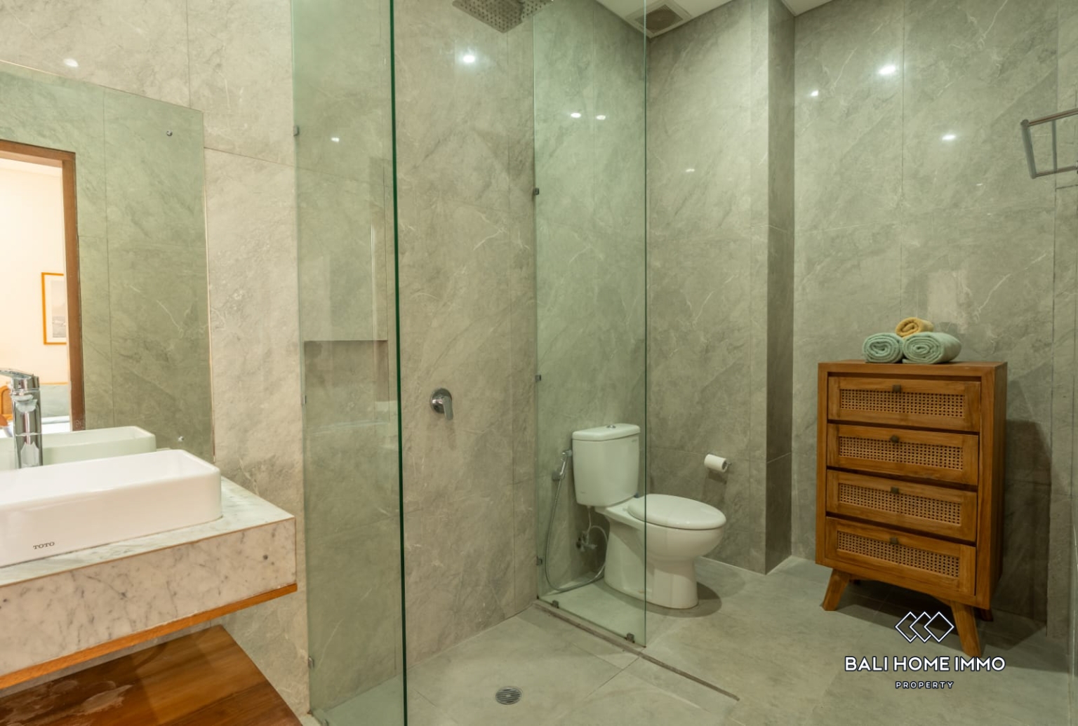 two villas for sale in in Umalas near school view 17