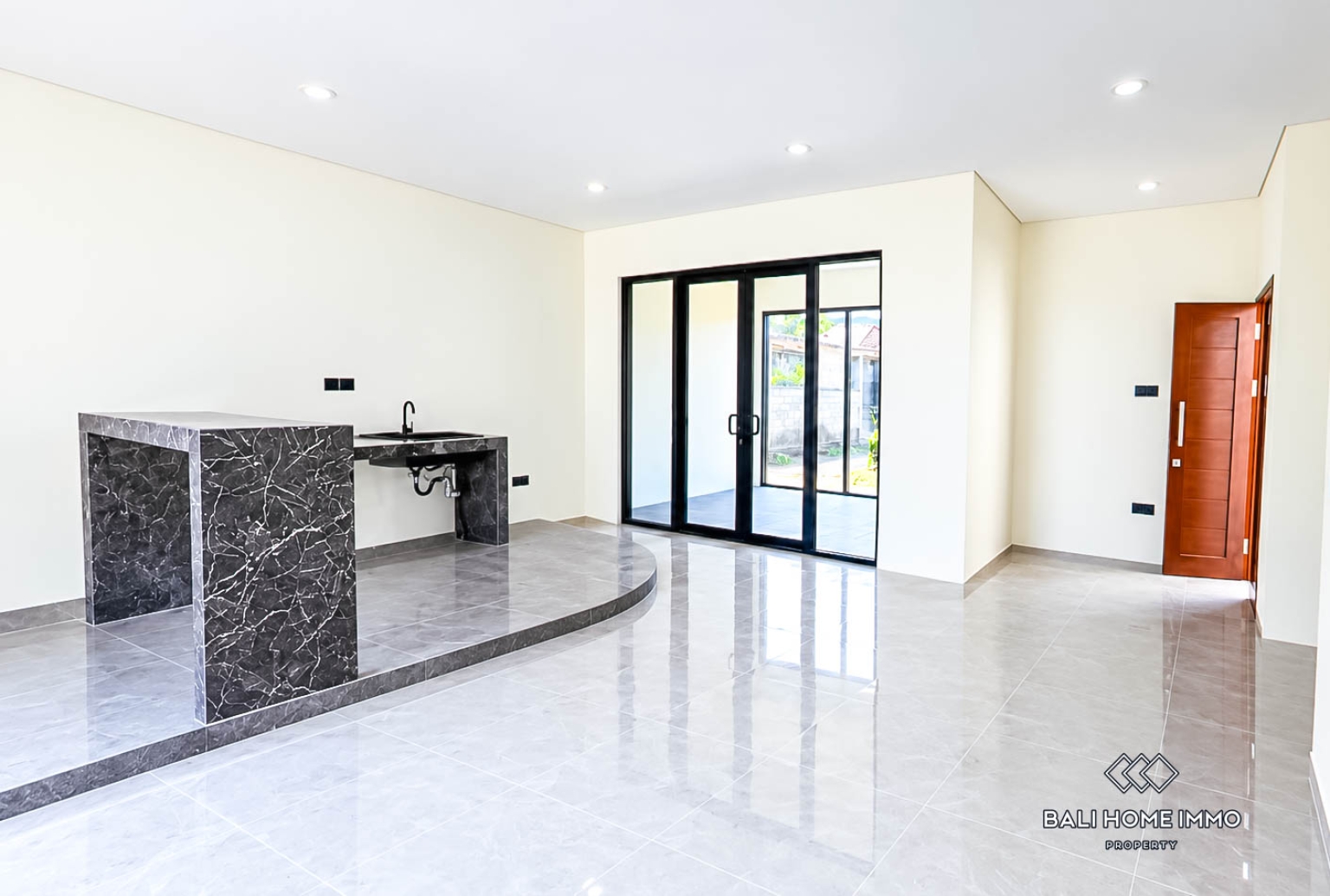 Villa de 2 chambres non meublée à vendre dans la zone rose, près du centre d'Ubud view 3