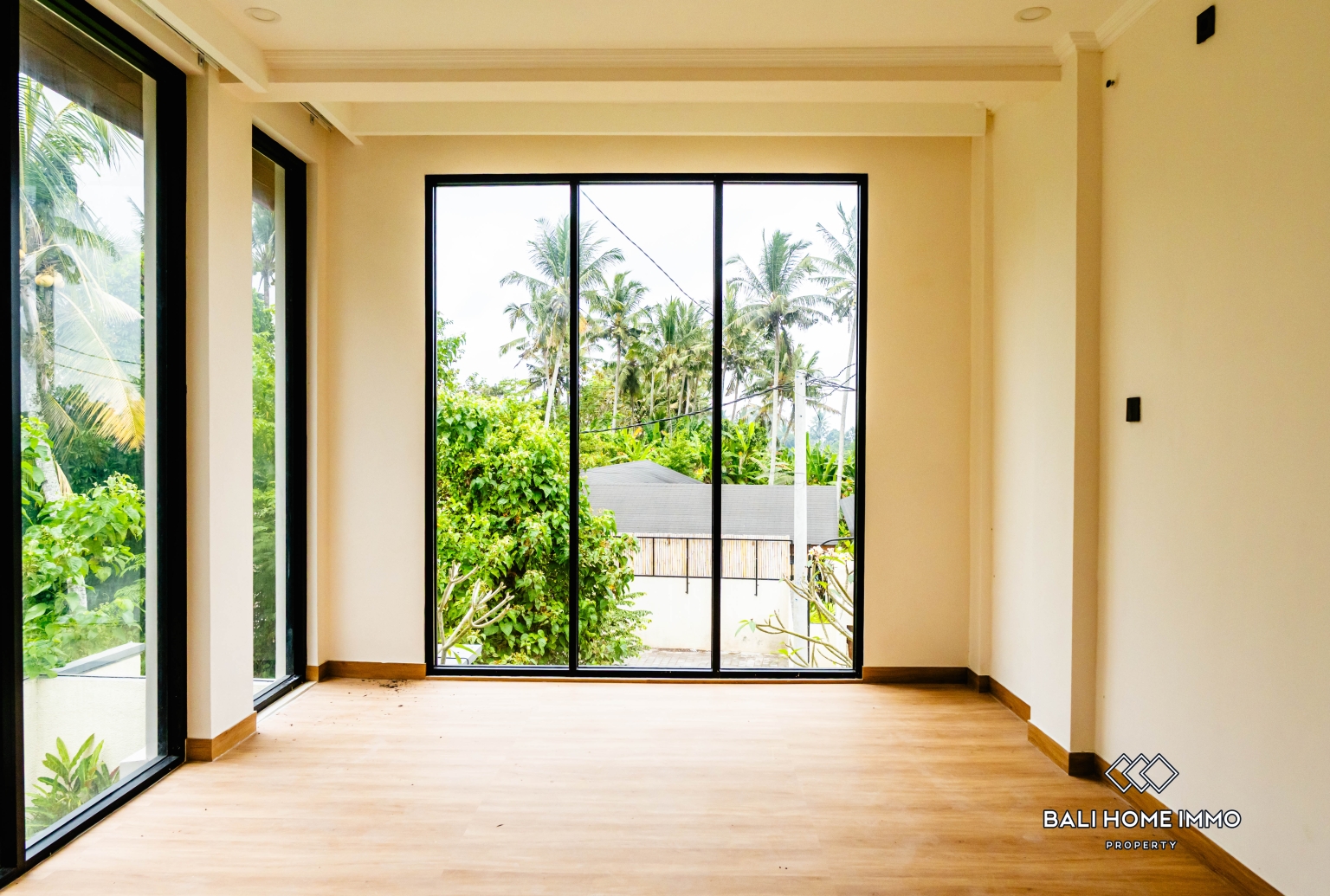 Unfurnished 3 Bedrooms Villa with jungle view for sale in Pejeng view 9