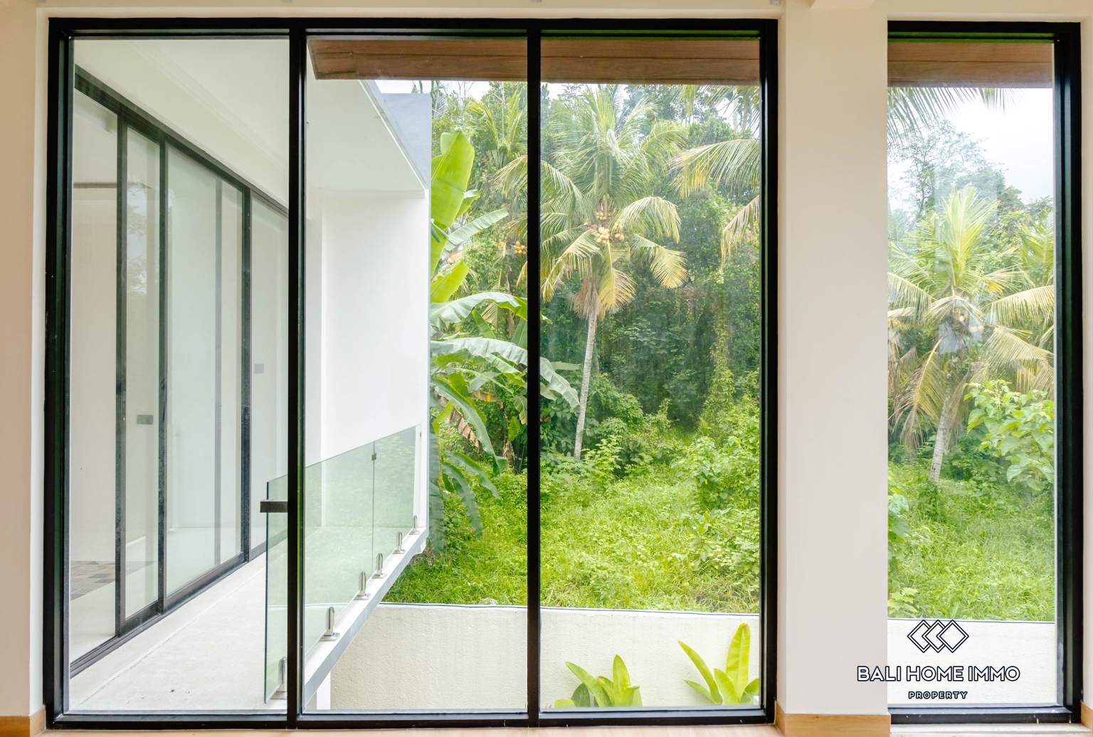 Unfurnished 3 Bedrooms Villa with jungle view for sale in Pejeng view 11