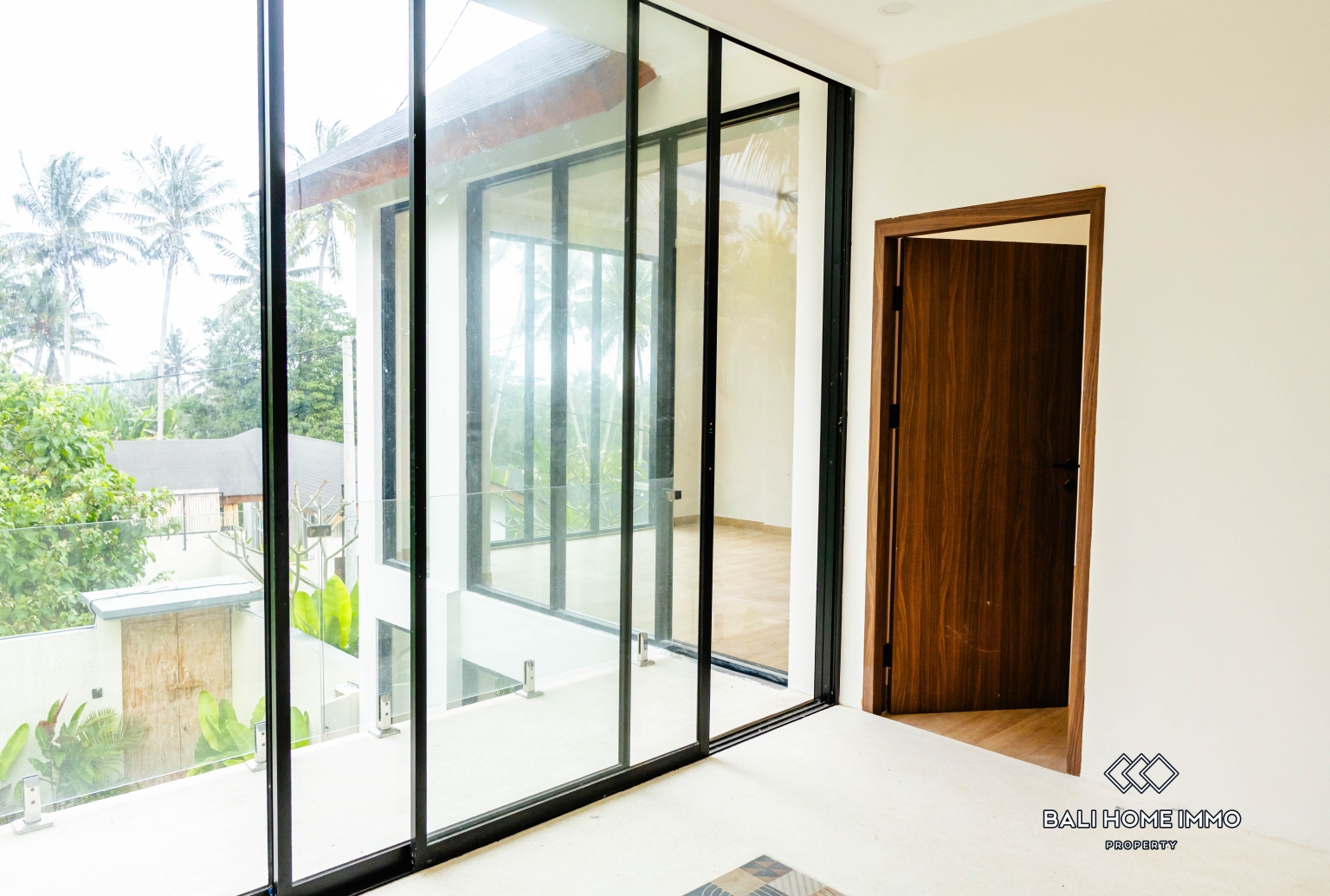 Unfurnished 3 Bedrooms Villa with jungle view for sale in Pejeng view 8