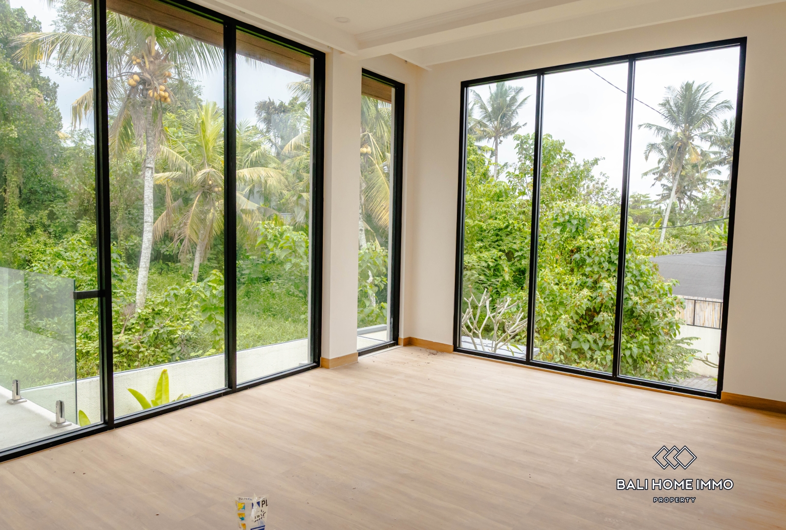 Unfurnished 3 Bedrooms Villa with jungle view for sale in Pejeng view 10