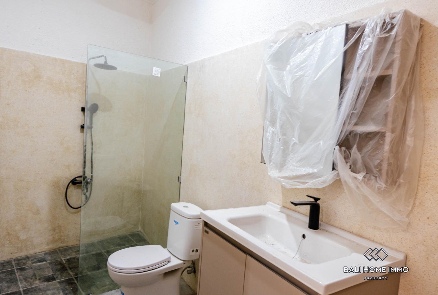 Unfurnished 3 Bedrooms Villa with jungle view for sale in Pejeng view 15