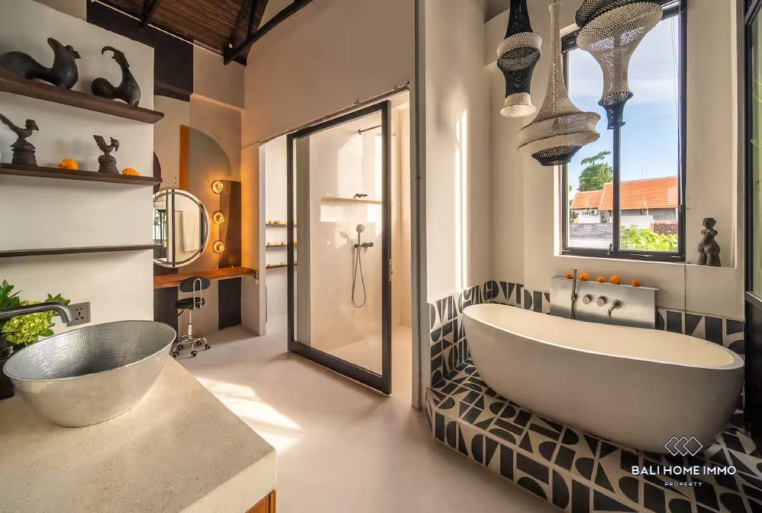 Villa moderne unique de 2 chambres avec piscine intérieure à vendre à Berawa, Bali view 19