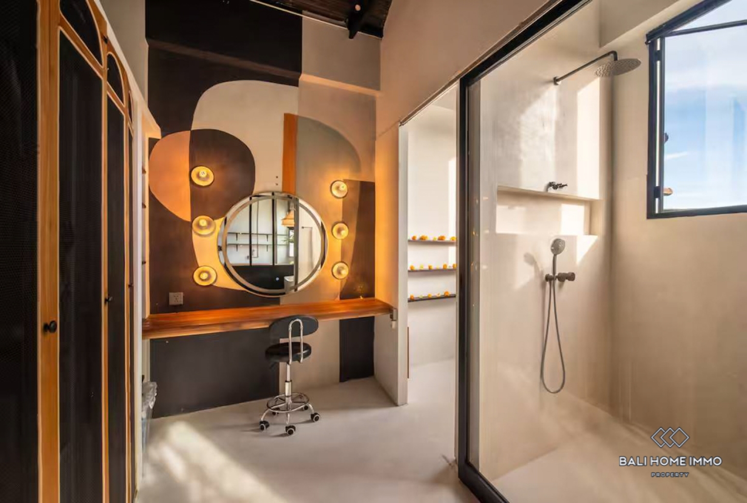 Villa moderne unique de 2 chambres avec piscine intérieure à vendre à Berawa, Bali view 18