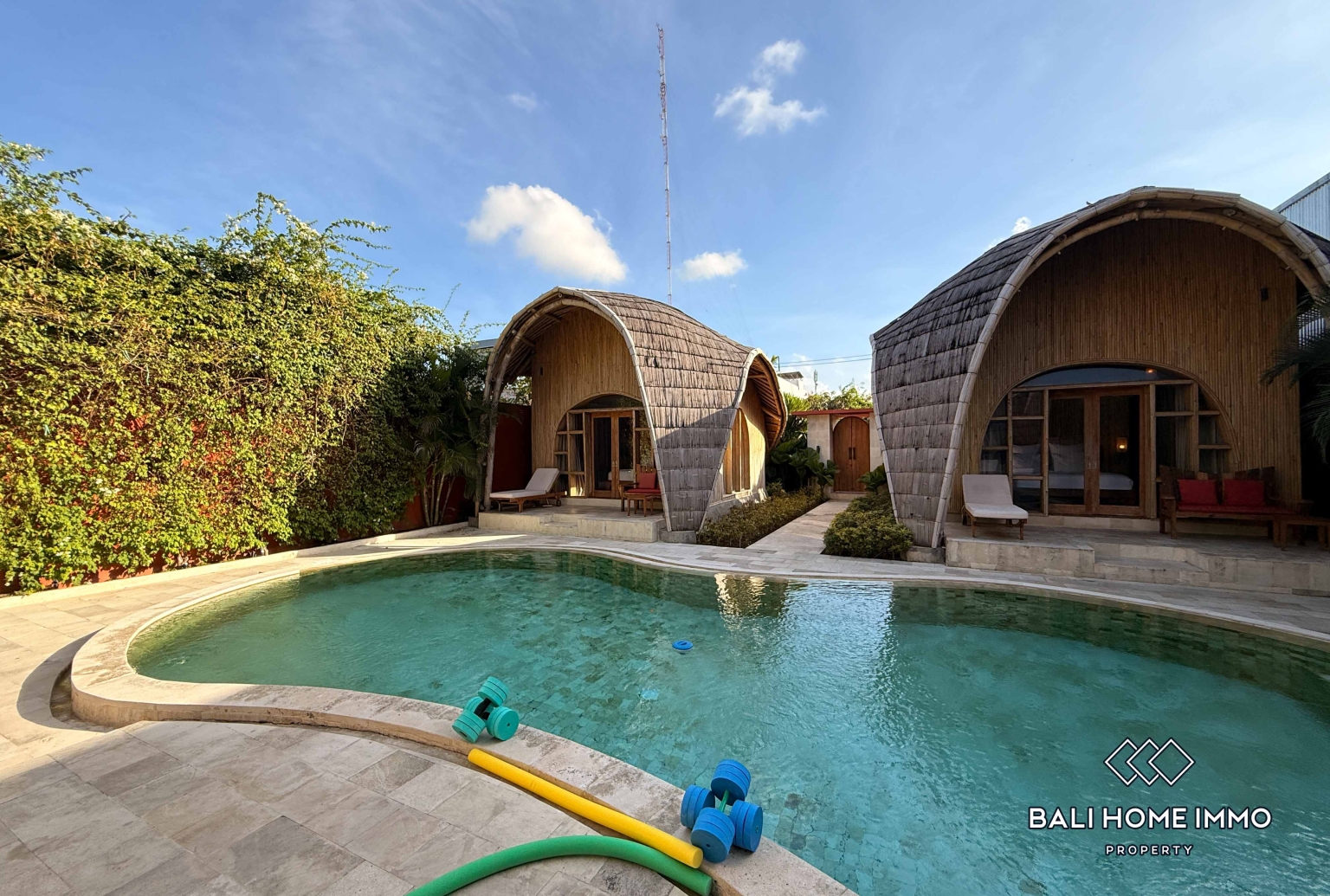Unique Bamboo Style 6 Bedroom Villa For Rent in Legian view 20