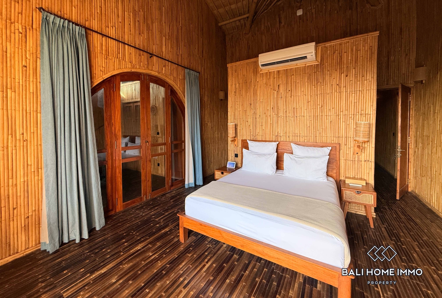 Unique Bamboo Style 6 Bedroom Villa For Rent in Legian view 12