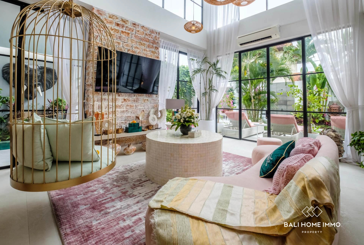 Unique Concept 4-Bedroom Villa for Sale in Berawa, Canggu view 3