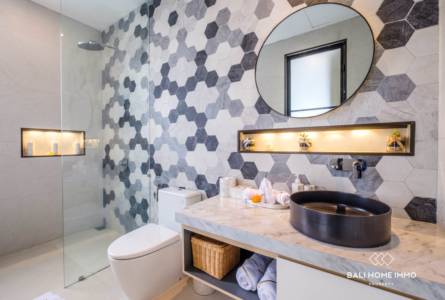 Unique Concept 4-Bedroom Villa for Sale in Berawa, Canggu view 19