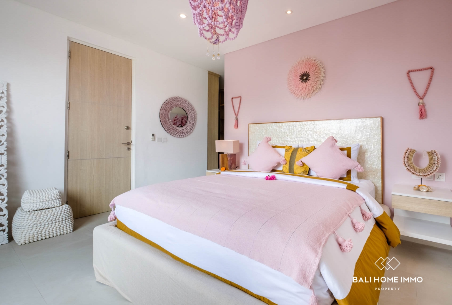 Unique Concept 4-Bedroom Villa for Sale in Berawa, Canggu view 12