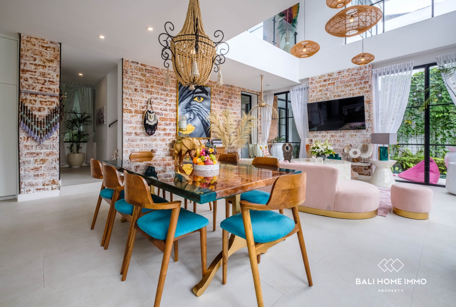 Unique Concept 4-Bedroom Villa for Sale in Berawa, Canggu view 4