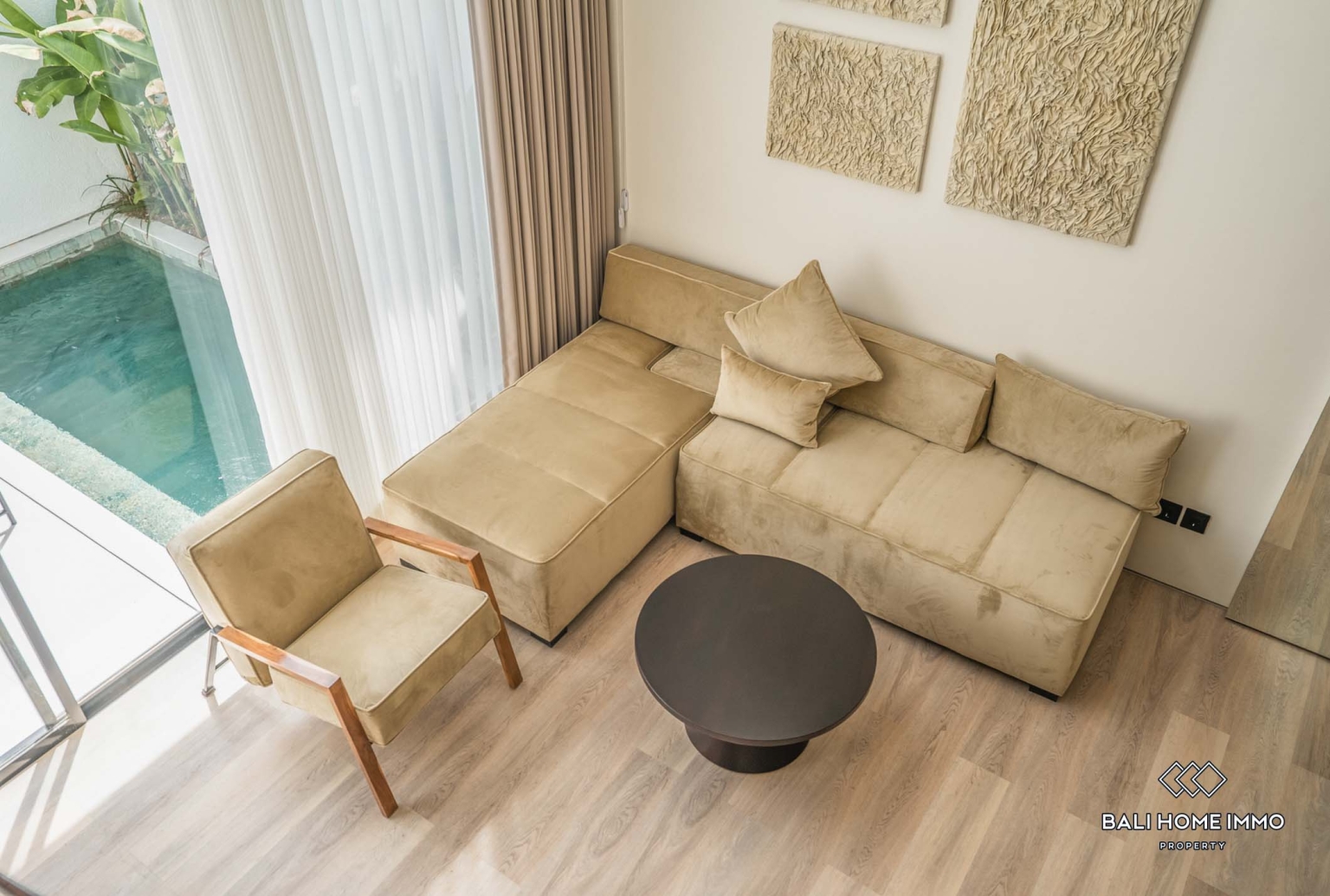 Well designed 2 bedrooms villa in a complex for sale in Bali, Canggu, Berawa view 3