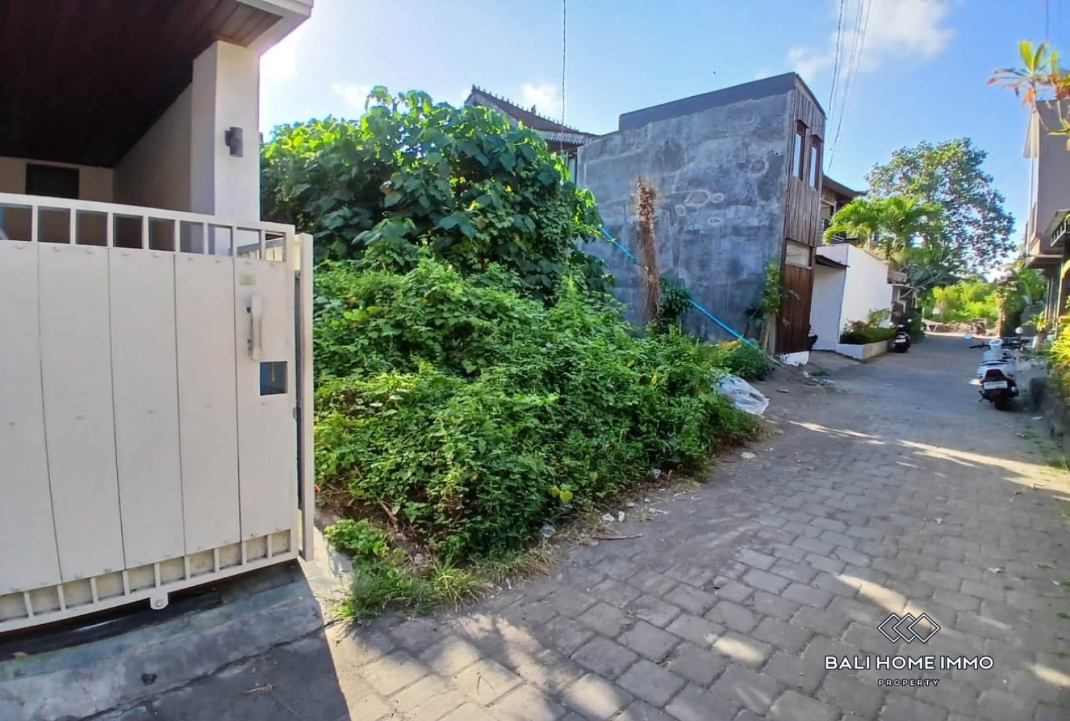 Yellow Zone 227 m²  Land in for sale leasehold in Ubud view 4